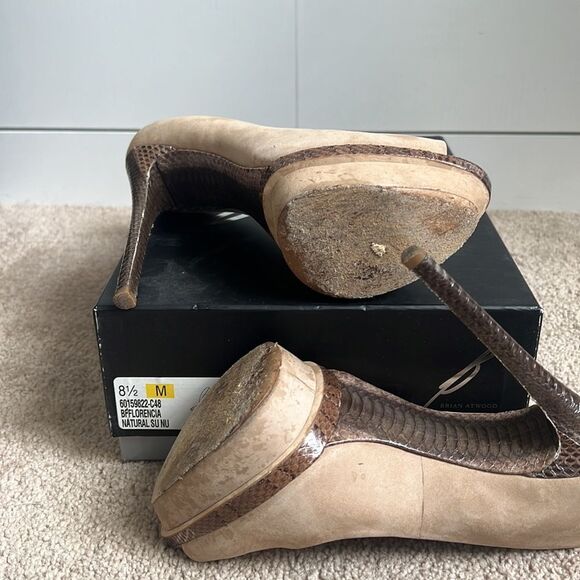 Brian Atwood beautiful natural colored suede new book platform heels 8.5 - Picture 6 of 7